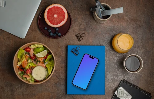 Salad delivery next to the Smartphone mockup