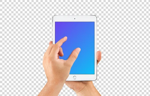Homme zoomant sur l'écran de l'iPad mini Silver mockup